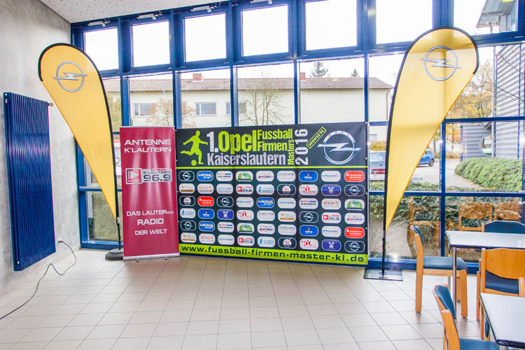 1.Opel-Fußball-Firmen-Masters Kaiserslautern am 12. November 2016 