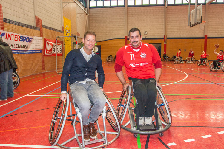1.Opel-Fußball-Firmen-Masters Kaiserslautern Jens Krieger und Sascha Gergele von den Rolling Devils 